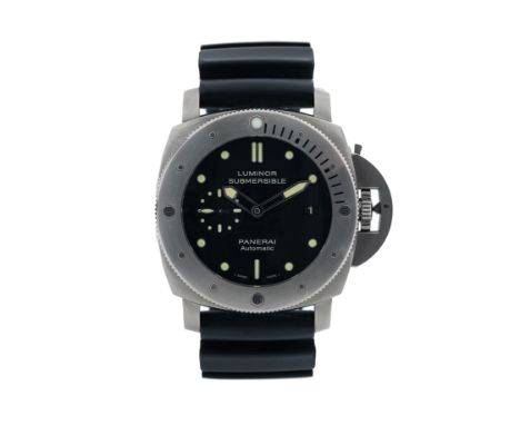 The Titanium case measures 46.5mm plus the crown protection clamp and the case has a screw back and rotating bezel. The dial 