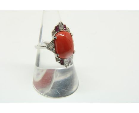 White gold ring with blood coral and single cut  diamonds tot. 0.29ct G. 585/000 size 17.25Witgouden fantasiering bezet met s