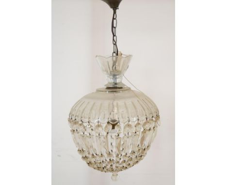 Crystal 1-light hanging lamp with icicles.Kristallen 1-lichts hanglamp met pegels.