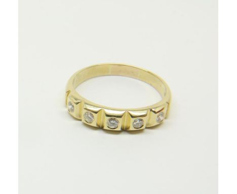 Yeloow gold ring mounted with brilliants 0.40ct., size 20,  750/000Gouden rijring bezet met diamant brilantslijpsel 0.40ct., 