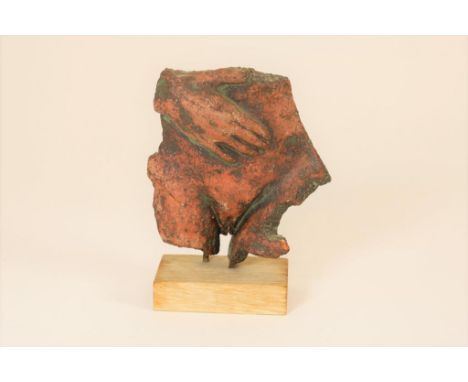 Ceramic culture, titled Human shard, gemono VDH '72= Vincent Lady (1946-1995), h. 16 cm.Keramiek scultuur, getiteld Menselijk