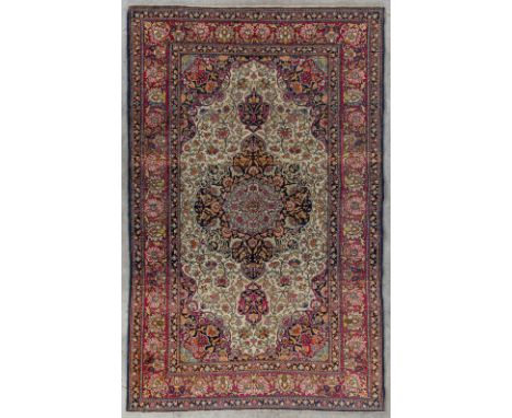 An Oriental hand-made carpet, Isfahan/IsphahanDimensions: (L:225 x W:145 cm)