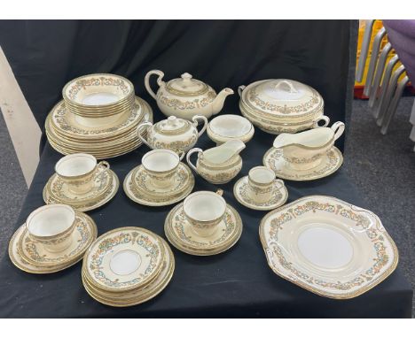 Vintage Aynsley Henley part dinner part tea service to include cups, saucers, tea pot, gravy boat etc