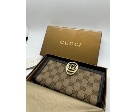 Vintage boxed Gucci Womens Wallet a9643