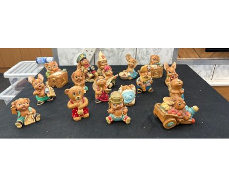 Selection of vintage pendelfin figures