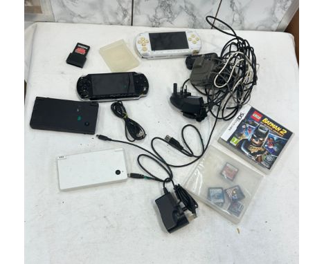 Vintage Nintendo DS, PSP and assorted games - untested