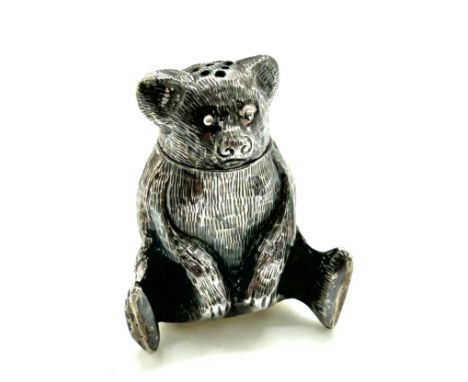 Sterling silver pepperette in the form of a bear, weight 12g