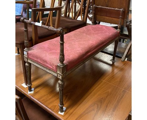 EARLY DUET STOOL