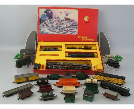 Tri-ang 00 gauge, R S 30 train set with Class 3F "Jinty" 0-6-0 tank locomotive, no. 47606, boxed, a Dock Shunter 0-4-0 locomo