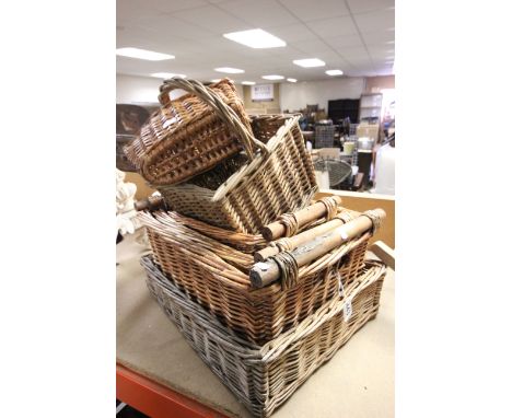 A quantity of vintage wicker baskets