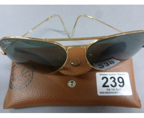 A pair of gentlemen's vintage Ray- Ban Aviator sunglasses and case