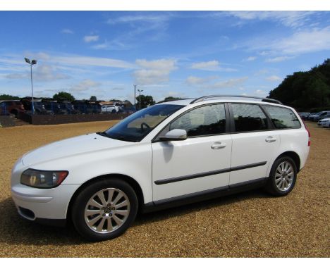 Make &amp; Model: Volvo V50 S D (E4) EstDate of Reg: AK05 YYWColour: Whitecc: 1998MoT: 28-01-2023Fuel Type: DIESELMileage: 20