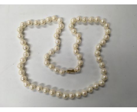 A pearl necklace, approx 48cm and 23.9g.