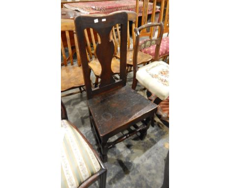 18th century oak dining chair with shaped vase splat, on block and bobbin supports united by turned stretchers 