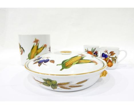 Quantity of Royal Worcester 'Evesham' pattern tableware including tureens and covers, mugs, assorted dishes, etc. 
