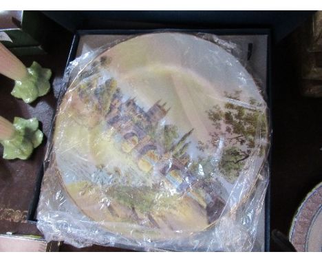 4 Royal Worcester plates, decorated with cathedrals, York Minster, St Pauls from the river, Hereford and Worcester together w