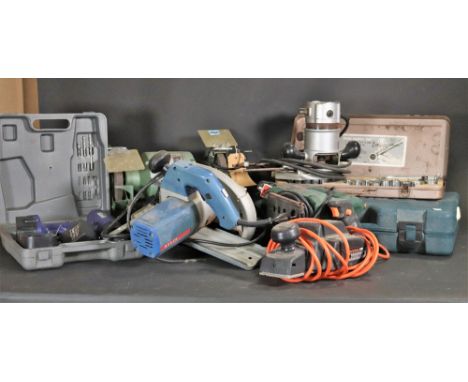 A group of modern power tools includingDrills, saws and sundrySold as seen&nbsp;
