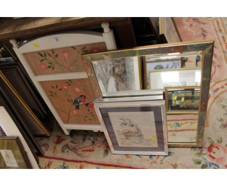 A HAND PAINTED FIRE SCREEN TOGETHER WITH A MIRROR AND TWO PRINTS 