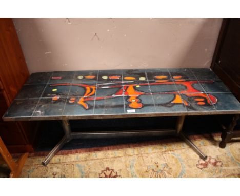 A RETRO TILE TOPPED COFFEE TABLE WITH CHROME BASE W-123 CM