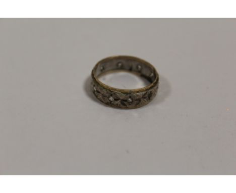 VINTAGE 9CT GOLD &amp; SILVER ETERNITY RING 