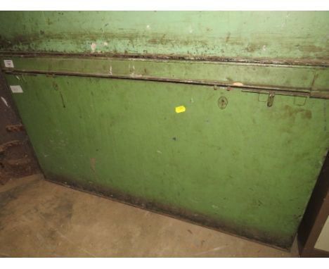 A LARGE VINTAGE TIN TRUNK