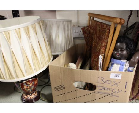 A BOX OF COLLECTABLE TO INCLUDE A ROLLER EYED DOLL TOGETHER WITH A PAIR OF ORIENTAL STYLE LAMPS