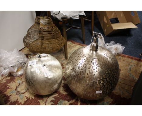 A SELECTION OF MODERN METAL HANGING LIGHT SHADES