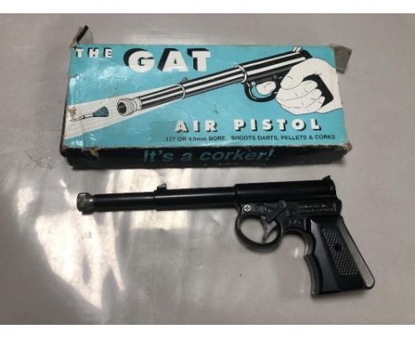 A BOXED VINTAGE .177 GAT AIR PISTOL 