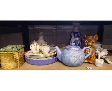 Shelf of mixed ceramics to include a teapot, H: 15 cm. Not available for in-house P&amp;P 