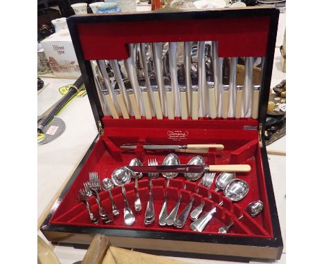 H Housley &amp; Sons canteen of cutlery, appears complete with carving set. Not available for in-house P&amp;P 