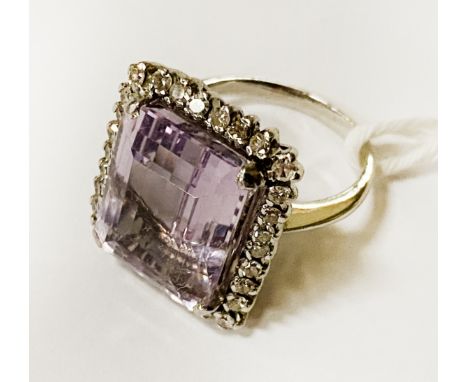 18CT WHITE GOLD DIAMOND &amp; AMETHYST RING - SIZE M