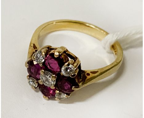 18CT GOLD RUBY &amp; DIAMOND RING SIZE K