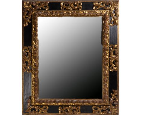 Exterior measurements: 87 x 73 cm, light measurements: 64 x 49 cm