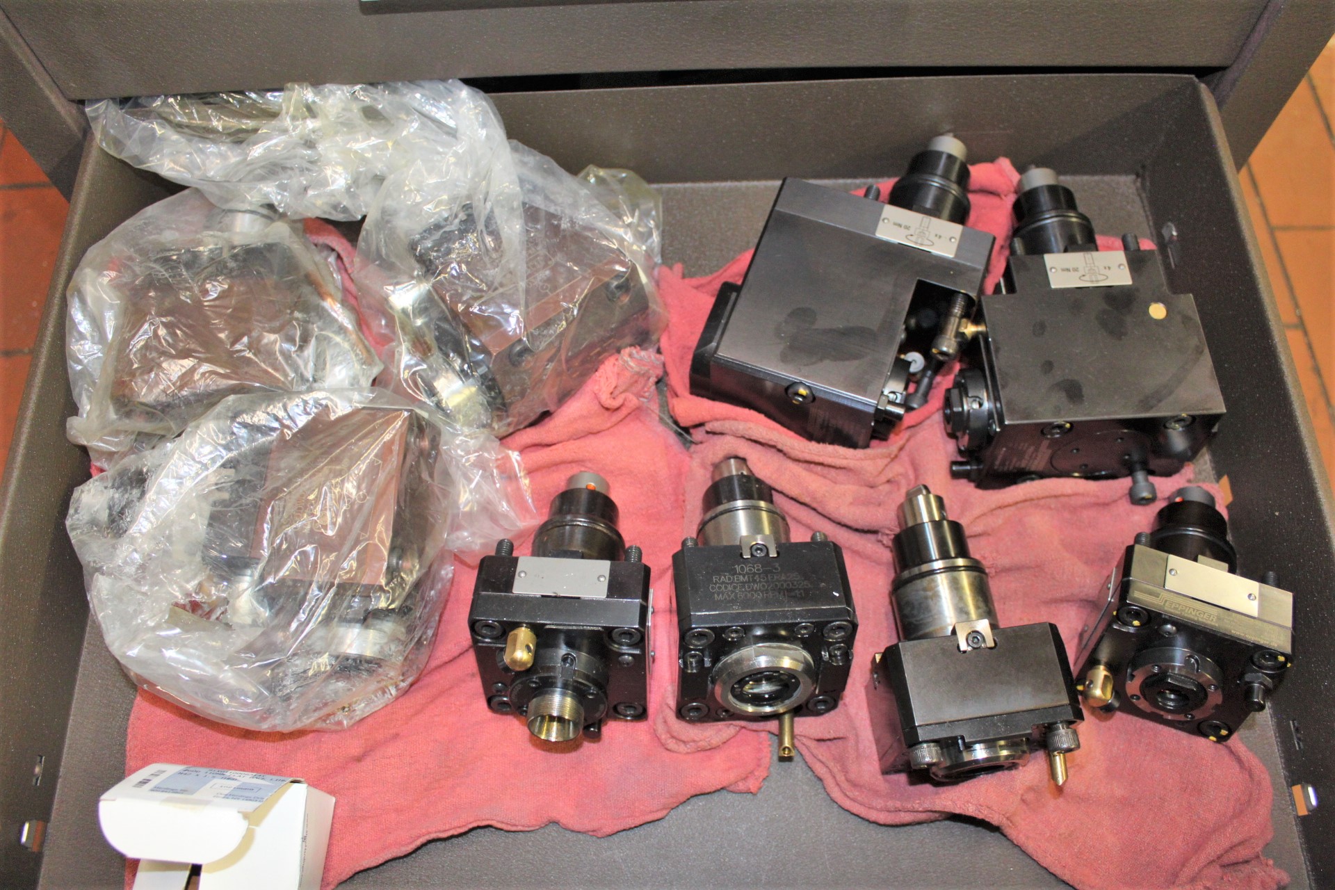 LOT CONSISTING OF (9) LIVE TOOL HOLDERS, BMT 45 TOOL HOLDERS, STATIC HOLDERS, HYDRAULIC CHUCK, CO