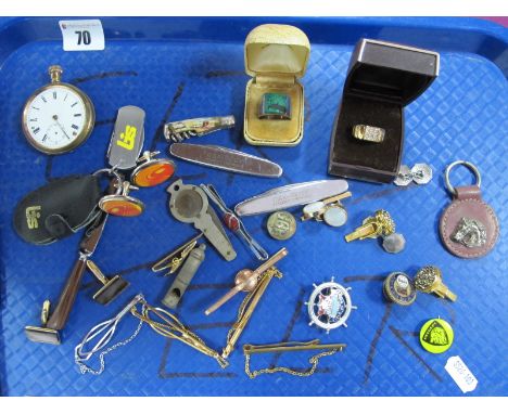 A Gent's Pocketwatch (Damages), a souvenir "Isle of Wight" enamel pin/badge, an enamel  "Workers of The World Unite" button, 