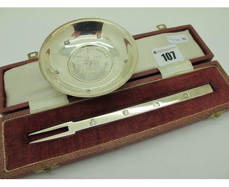 A Hallmarked Silver Pickle Fork, bearing feature hallmarks, in a fitted case' together with a Queen Elizabeth Silver Jubilee 