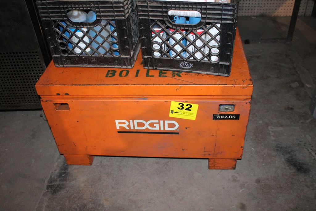 RIDGID MODEL 2032OS ON SITE STORAGE BOX / JOB BOX 18" X 32" X 19"