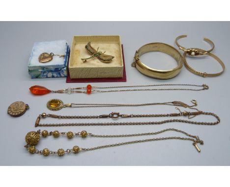 Vintage rolled gold jewellery including enamelled dragonfly brooch and bracelet 