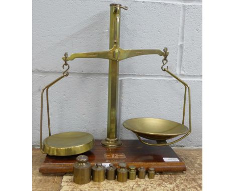 A set of Avery Chemists scales with weights 