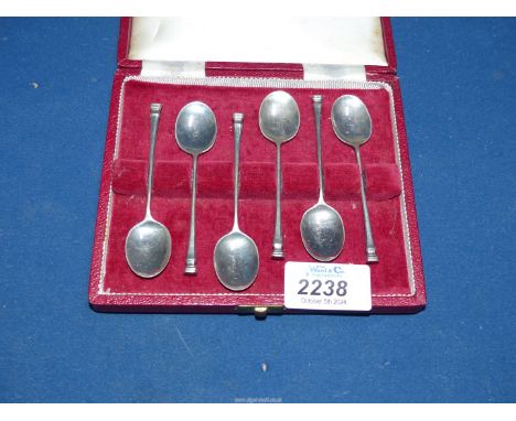 A cased set of Silver Coffee spoons, Sheffield 1961, maker Francis Howard Ltd.
