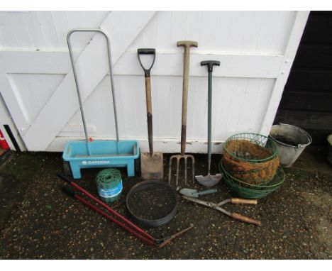 Garden tools and hanging baskets etc&nbsp;
