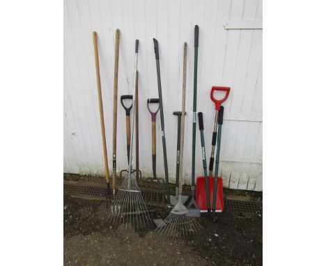 Garden tools to include forks and hoes etc&nbsp;