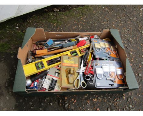Tray of mixed tools and padlocks etc&nbsp;