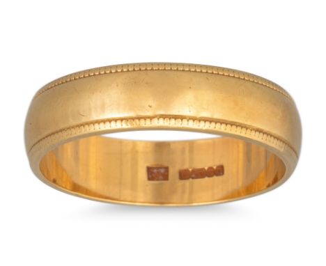 AN 18CT YELLOW GOLD BAND RING, 4.5 g.