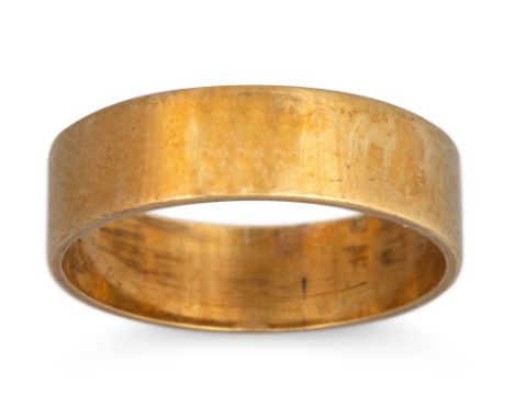 AN 14CT GOLD BAND RING, size J-K, 2.8 g.(stamped 18ct inside of band, but testing as 14ct)