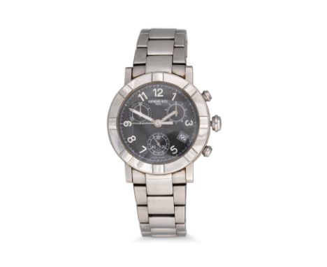 A RAYMOND WEIL GENEVE STAINLESS STEEL WRISTWATCH, black face with Arabic markers, multi-dial stop watch and date, case size: 