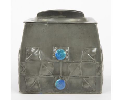 Rare Arts &amp; Crafts pewter box by Liberty &amp; Co., London, marked on the base: 'English Pewter – Made by Liberty &amp; C