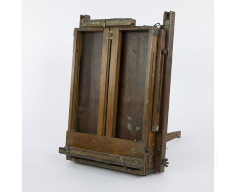 French wooden field painter's easel, marked Boîte Chevalet Innova Breveté SGDG, end 19th centuryFranse houten veldschildersez