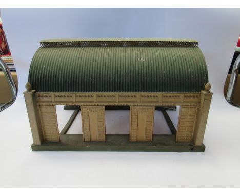A Marklin 0 gauge model railway tinplate station hall with green corrugated roof and lattice ends 27cm tall x 43cm long x 30c