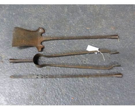 A SET OF THREE WROUGHT IRON PLANISHED ARTS AND CRAFTS FIRE TOOLS.